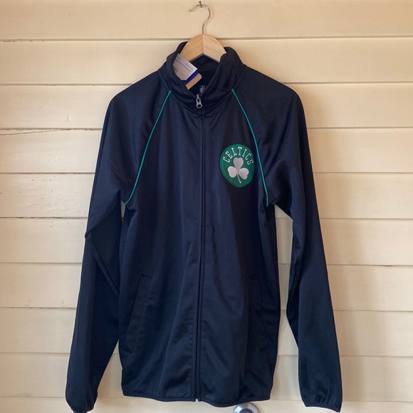 Boston Celtics jacket🍀 - Picture 2 of 4